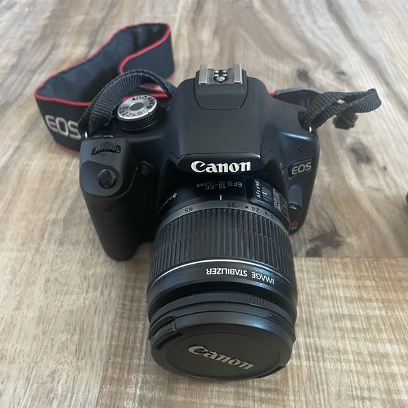 Canon rebel t1i camera - Picture 2 of 8